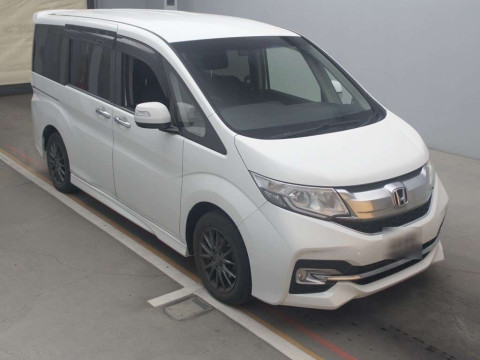 2015 Honda Step WGN Spada RP3[2]