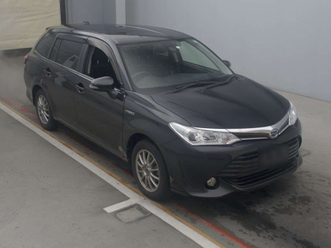 2016 Toyota Corolla Fielder NKE165G[2]