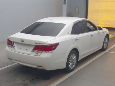 2013 Toyota Crown Hybrid AWS210[1]