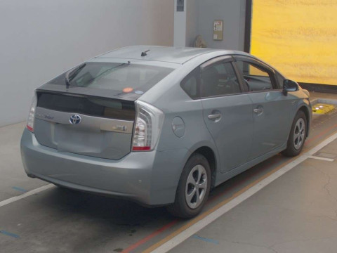 2012 Toyota Prius PHV ZVW35[1]