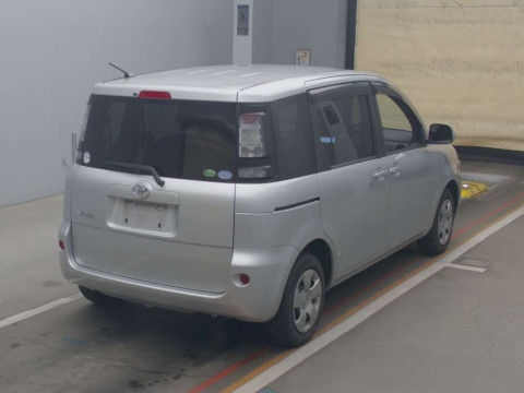 2012 Toyota Sienta NCP81G[1]