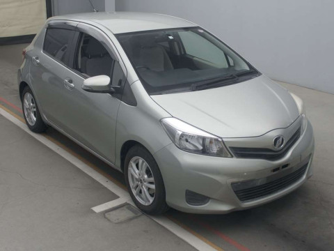 2012 Toyota Vitz NSP130[2]