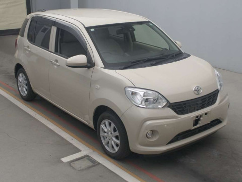 2016 Toyota Passo M700A[2]