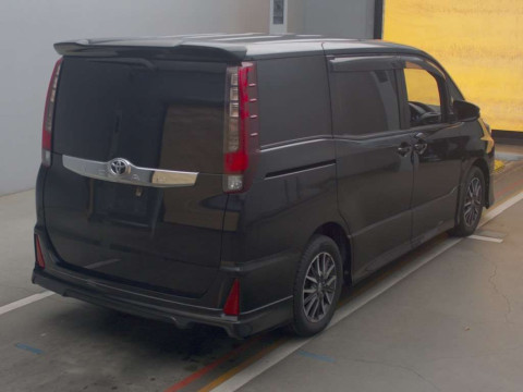 2015 Toyota Noah ZRR80W[1]