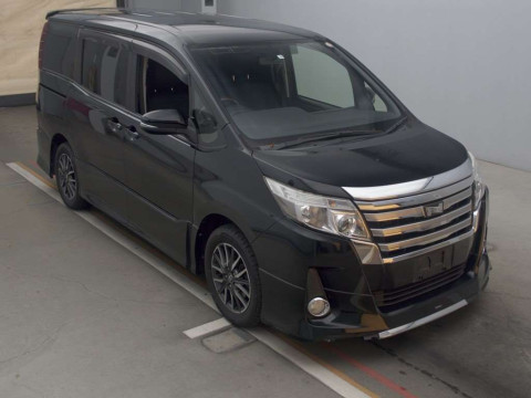 2015 Toyota Noah ZRR80W[2]