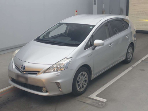 2013 Toyota Prius alpha ZVW41W[0]