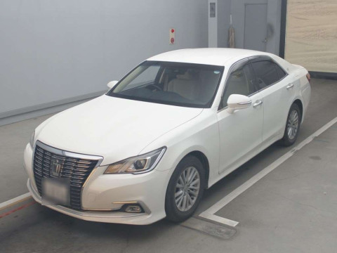 2017 Toyota Crown GRS210[0]