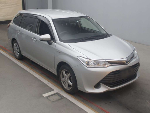 2013 Toyota Corolla Fielder NKE165G[2]