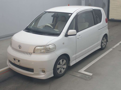 2004 Toyota Porte NNP11[0]