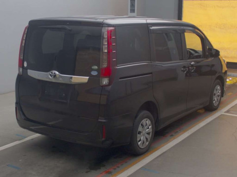 2015 Toyota Noah ZRR85G[1]