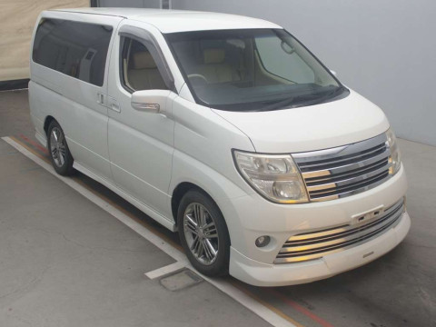 2005 Nissan Elgrand ME51[2]