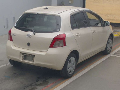 2006 Toyota Vitz SCP90[1]