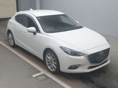 2016 Mazda Axela Sport BMLFS[2]