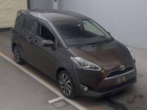 2016 Toyota Sienta NSP170G[2]