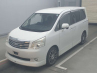 2012 Toyota Noah