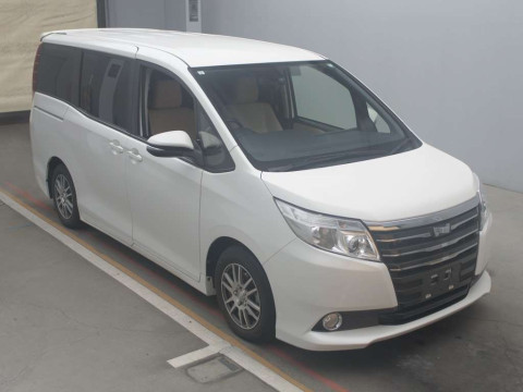 2015 Toyota Noah ZRR80G[2]