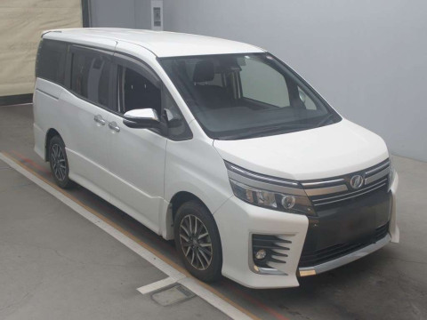 2016 Toyota Voxy ZRR80W[2]