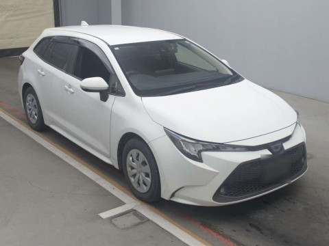 2020 Toyota Corolla Touring Wagon ZWE211W[2]