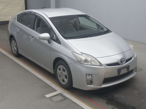 2011 Toyota Prius ZVW30[2]