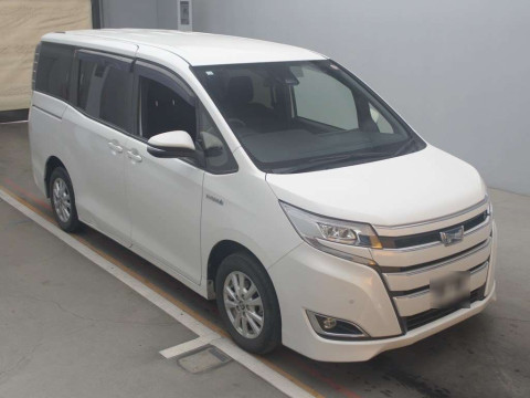 2018 Toyota Noah ZWR80G[2]