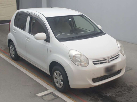 2012 Toyota Passo KGC30[2]