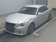 2014 Toyota Crown