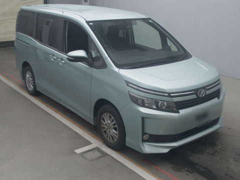 2014 Toyota Voxy ZRR80G[2]