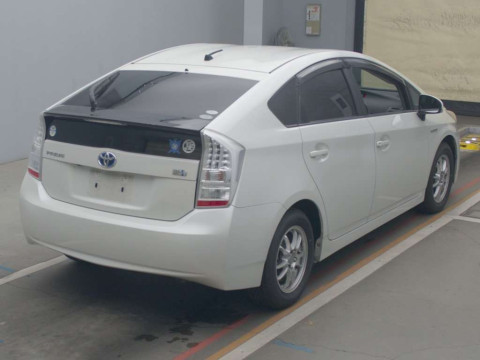 2010 Toyota Prius ZVW30[1]