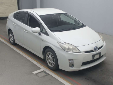 2010 Toyota Prius ZVW30[2]