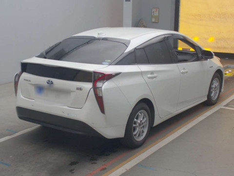 2018 Toyota Prius ZVW50[1]