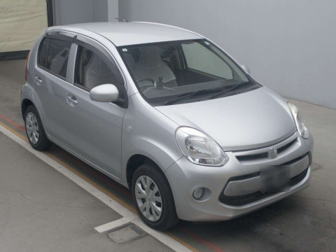 2015 Toyota Passo KGC30[2]