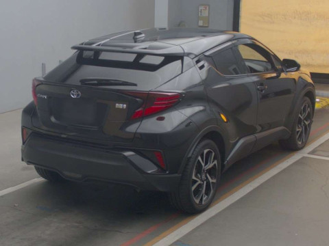 2020 Toyota C-HR ZYX11[1]