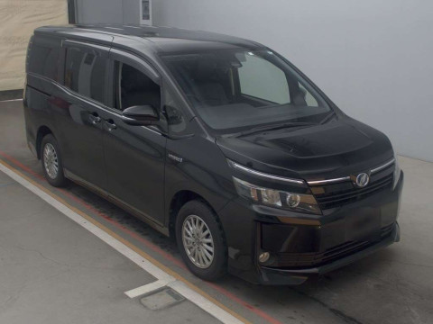 2016 Toyota Voxy ZWR80G[2]