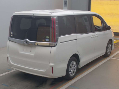 2018 Toyota Noah ZRR80G[1]