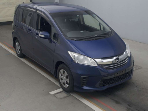 2016 Honda Freed GB3[2]