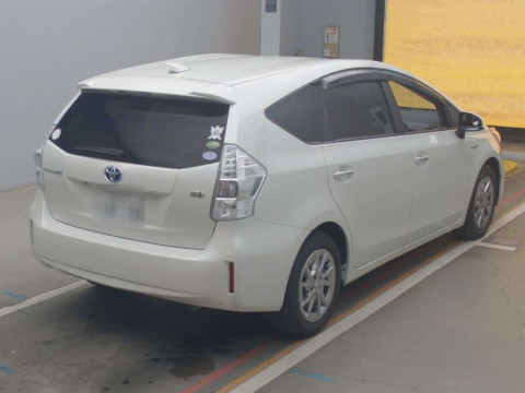 2014 Toyota Prius alpha ZVW41W[1]