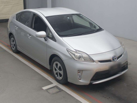 2012 Toyota Prius ZVW30[2]