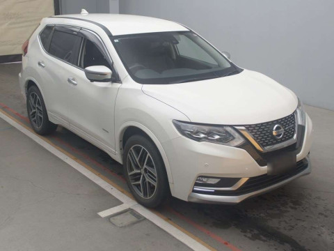 2019 Nissan X-Trail HT32[2]