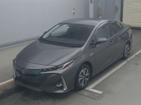 2017 Toyota Prius PHV ZVW52[0]