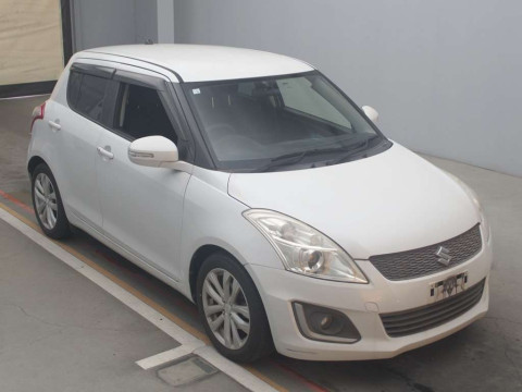 2014 Suzuki Swift ZC72S[2]