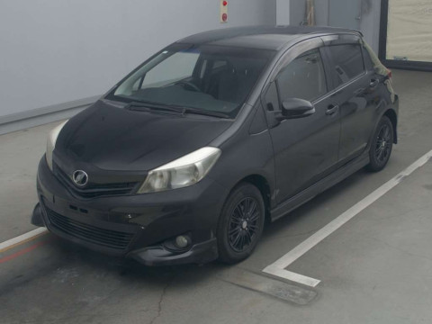 2013 Toyota Vitz NSP130[0]