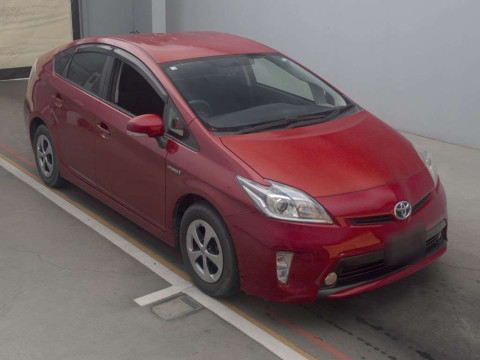 2014 Toyota Prius ZVW30[2]