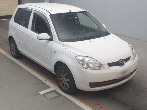 2005 Mazda Demio DY3W[2]