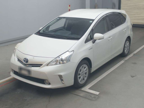 2013 Toyota Prius alpha ZVW41W[0]