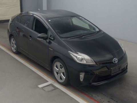 2012 Toyota Prius ZVW30[2]