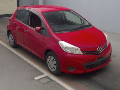 2011 Toyota Vitz NSP130[2]