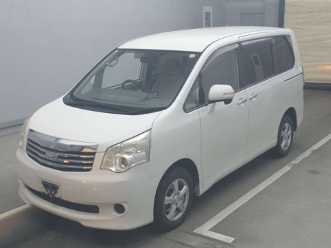 2010 Toyota Noah ZRR75G[0]