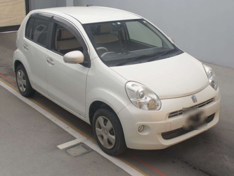 2012 Toyota Passo KGC30[2]