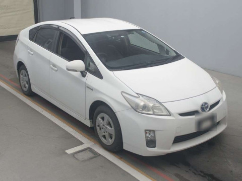 2011 Toyota Prius ZVW30[2]