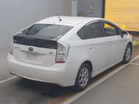 2010 Toyota Prius ZVW30[1]